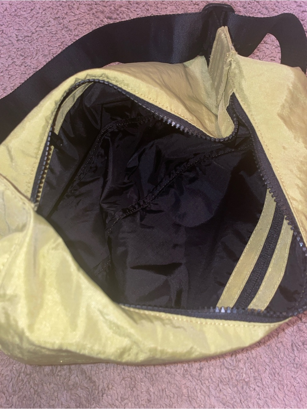 Baggu Crescent Bag Lemongrass Green Medium - Picture 6 of 7